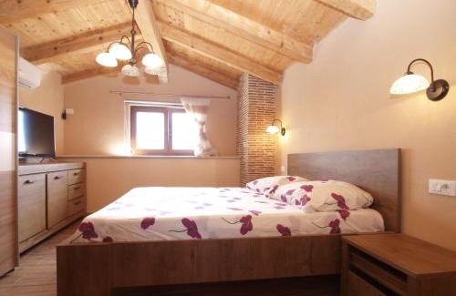 Katun Lindarski House | House Jasici 2014