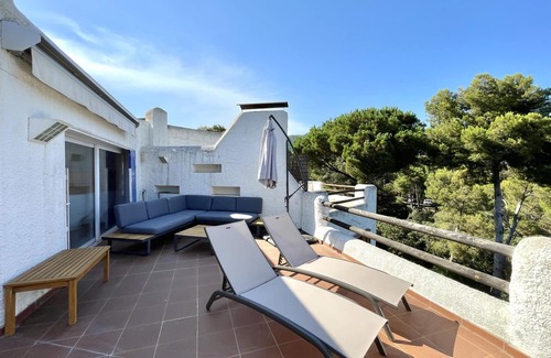 Aiguablava Villa | House; 'la falconera', near to the beach.