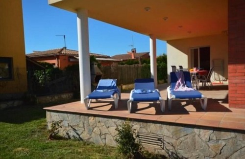 Sant Pere Pescador Ski Chalet | House Mario - pool, garden, grill, WI-FI, spacious.