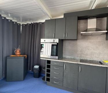 Caminha Hostel | House Mariona