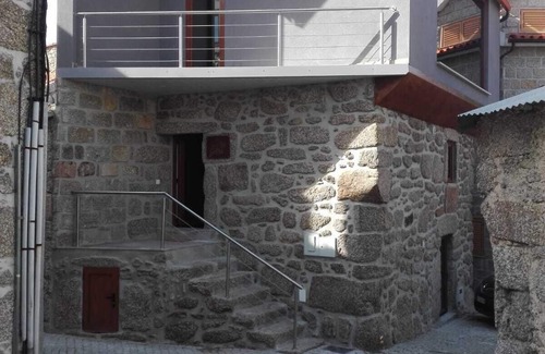 Seia House | House Mirror Serra