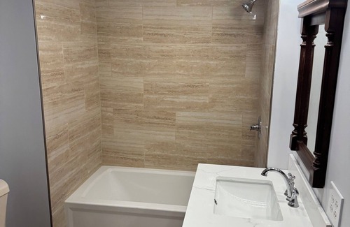 Orchard Park House | House near Buffalo Bills stadium in Orchard Park