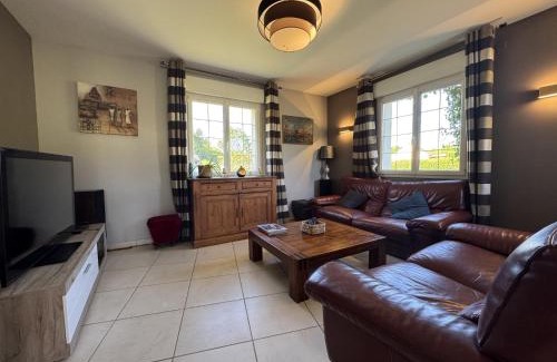 Montfort-le-Gesnois House | House near Le Mans Circuit with Garden