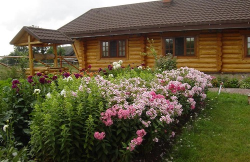 Pereslavl-Zalesskiy House | House near the lake