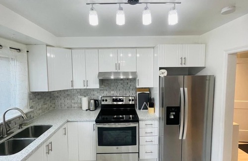 Toronto House | House near Toronto Pearson Airport