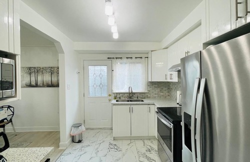 Toronto House | House near Toronto Pearson Airport