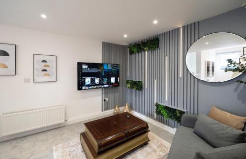 Royal Tunbridge Wells Apartment | House Of Cards