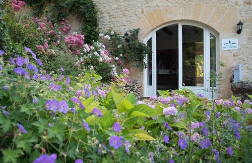 Auriac-du-Perigord House | HOUSE OF CEDAR, BEAUTIFUL STONE HOUSE IN DORDOGNE.