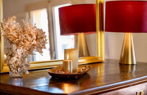 L'antico Ghetto Ebraico Apartment | House of Chariot - In the Heart of Bologna