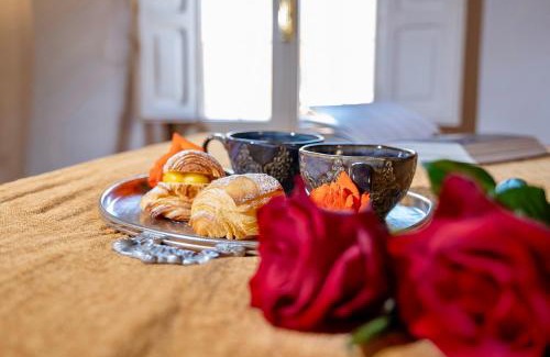 L'antico Ghetto Ebraico Apartment | House of Chariot - In the Heart of Bologna