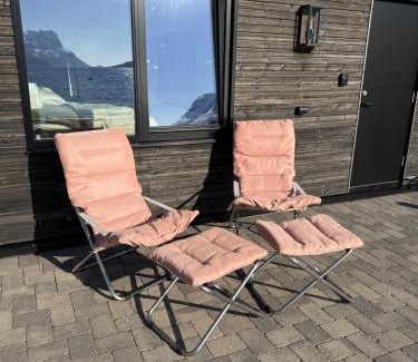 Ersfjordbotn Bed & Breakfast | House of Ellie