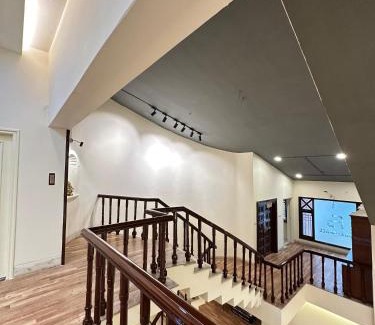 Khattalwada House | House of Fracspace