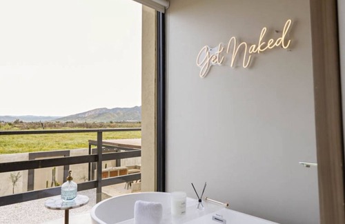 Ejido El Porvenir House | House of Gemini is a secluded property in the center of Valle de Guadalupe