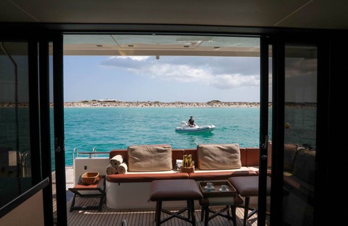La Savina Boat Rental | House of Hütter - Goldfinger Floating Home