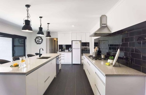 Rotorua House | House of Hope | Executive Home with Spa Pool