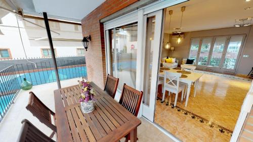 Banyoles House | HOUSE OF JOY , CASA EN BANYOLES