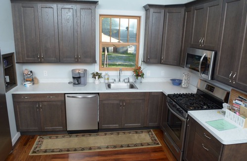 Valparaiso House | House of TarTar with year long hot tub next to adorable downtown Valparaiso