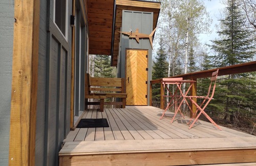 Grand Marais Cabin | House of the Grouse - Charming River-side Cabin and Sauna!