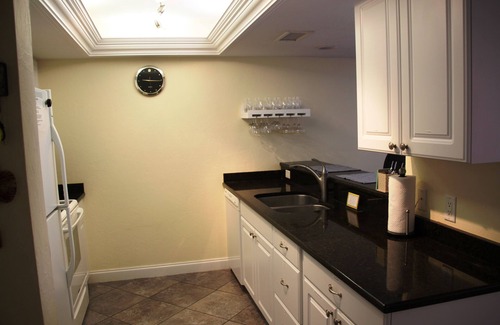 Siesta Key Condo | House of the Sun top floor 2/2 on the Gulf side with views of Gulf