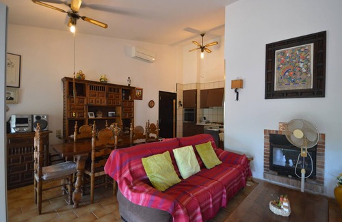 Bon Relax Ski Chalet | House Olot 68 - A/C, WiFi, garden, private pool, quiet area.
