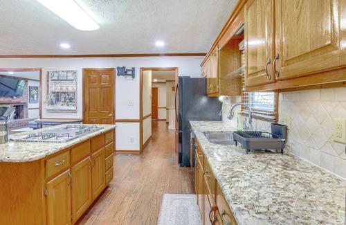 Spring Lake House | House on 20 Acres w/On-Site Pond in Spring Lake!