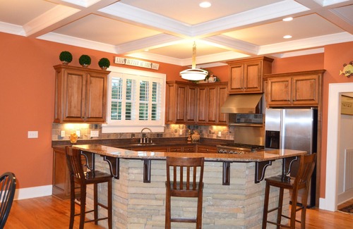 Groveoak House | House on Lake Guntersville Main Channel - Near Waterfront Grocery
