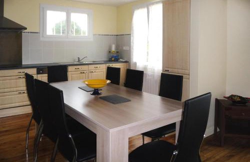 Saint-Gildas-de-Rhuys House | House on Rhuys Peninsula near Sandy Beach