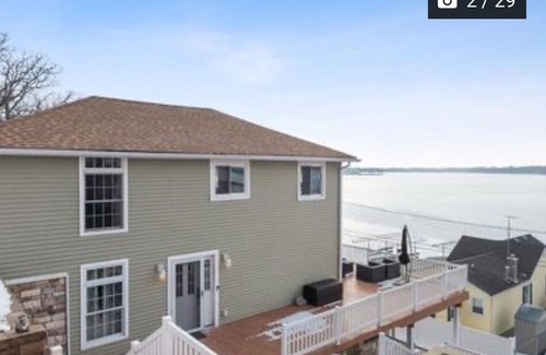 Cedar Lake House | House on the hill-beautiful Lake views. SHARED pier: fish and swim