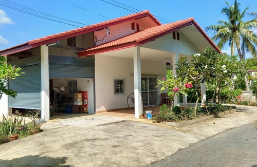 Kanchanaburi House | House on the River Kwai Bridge