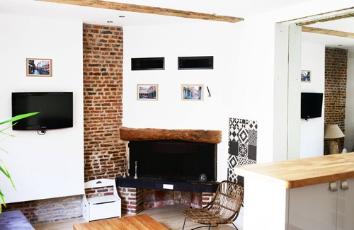 Old Lille House | House outdoor parking VX Lille 24H / 24H access