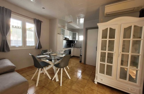 L'Escala House | House perfect condition, very quiet area at 750m beach, near supermarkets.