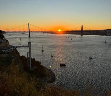 Cacilhas Apartment | House Rio Almada