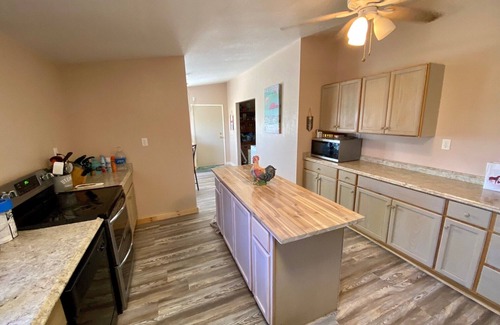 Matagorda House | House set off the Intercoastal w/pool & playground
