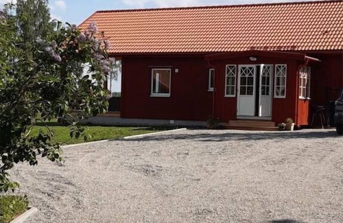 Tviklippan House | House Sjötorp Comfortable holiday residence