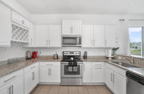 Riverview House | House · The Full House Getaway - Large 3 bedroom House !