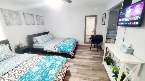 Doctors Inlet House | house
