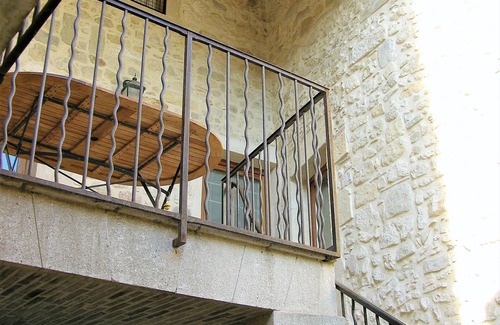 Saint-Dezery House | House Vigneronne