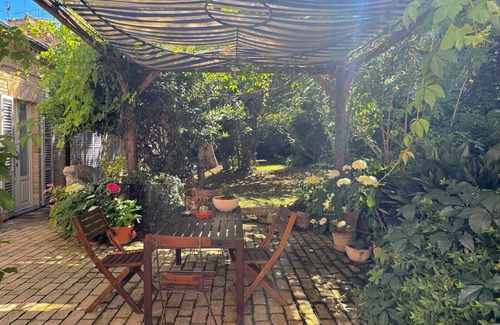 Fermo Apartment | House with a garden, downtown, 7 km from the beaches.