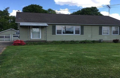 Heath House | House with fenced yard and easy access to I-70