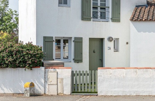 Noirmoutier-en-l'Ile House | House with garden 5 minutes from the beach