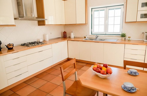 Ericeira House | House with garden, barbecue and sea view, São Lourenço beach