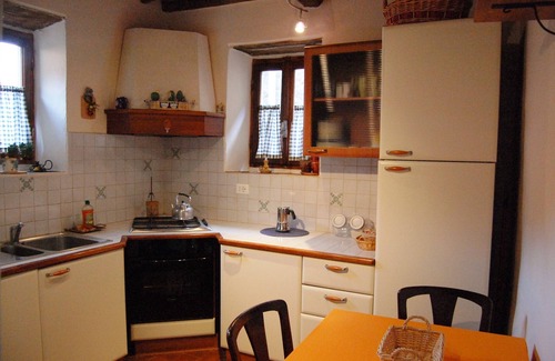 Bagni di Lucca House | House with Garden and Pool, within walking distance to Town