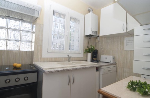L'Escala Villa | House with garden, barbecue and air conditioning