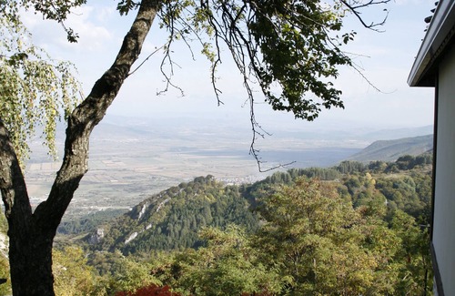 Delchevo House | House with garden in authentic mountain village, with plenty of peace, nature and clean air.