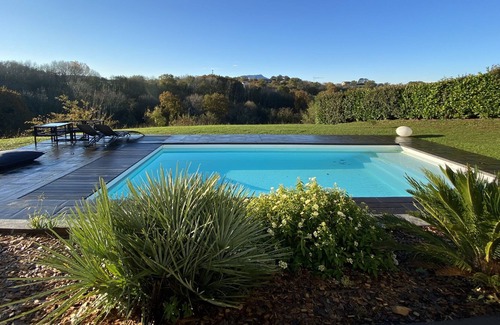 Ahetze House | House with Heated Pool near beach Bidart