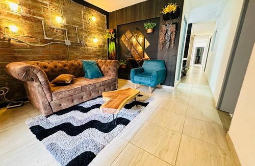 El Poblado House | house with jacuzzi near lleras park
