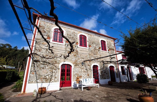 Marinhas House | House with pool and surrounded by extensive gardens, situated on a hill, sea view