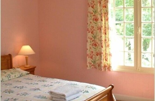 Bergerac Villa | House with Pool Bordering the Dordogne River
