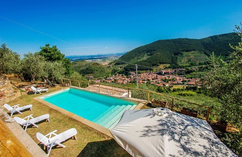 Buti House | House with private pool and stunning panoramic views 20km from Pisa, Lucca, sea
