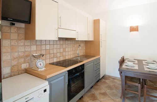Chia House | House Zaffiro, 6 sleeps, air c., 800 meters from Su Giudeu beach and Golf